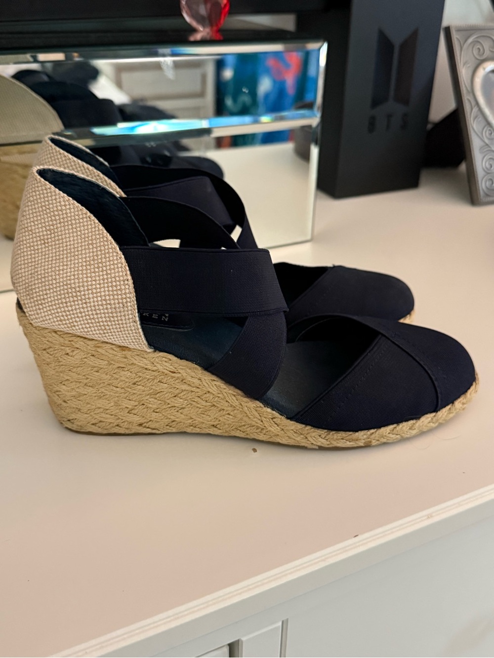 Lauren Ralph Lauren Women’s Navy Espadrille Wedge Sandals Size 8
